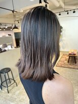 メリー オオサカ(Merly Osaka) 主婦さん人気!中明度バレイヤージュ