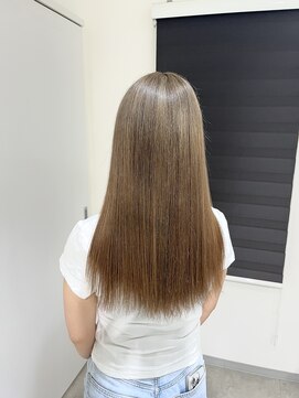 イロアイ(iro I) ベージュカラー