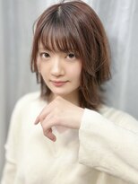 キンヘアストア(KIN hair store)&nbsp;ふんわり動く前髪と軽やかな質感のレイヤーミディ