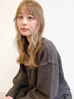 イル(ill)&nbsp;インナーカラー　ベージュカラー　ブリーチカラー