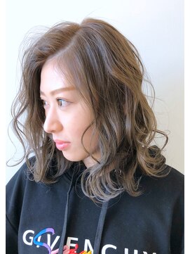 ウシワカマル ミライ(USHIWAKAMARU MIRAI) 透け感にこだわったアッシュベージュ