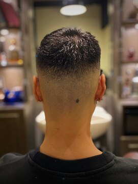 バレス 田町(BALES) [スキンフェード/ツイストスパイラル/田町]