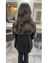 リズム(lysm)&nbsp;ロングヘア × グレージュカラー