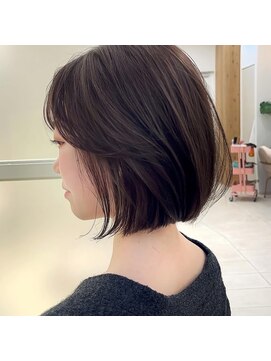 アフロートリノ(AFLOAT Leino) 【修】20代30代40代◎透明感カラー×韓国切りぱなしボブ