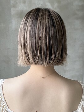 スニップ(Snip) 20代30代大人可愛いハイライト艶感グレージュ大人ボブレイヤー