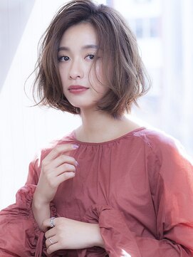 ジェニーバイメノン(JENNIE by Menon) こなれミディ　レイアヤーカット　オリーブベージュ　ボブ　前髪