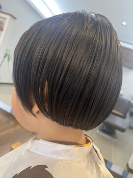 ブリック(Brick) 伸ばしかけキッズカット