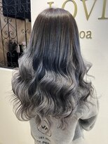 ラビスモア(Lovis moa)&nbsp;外ハネボブ/ホワイトブロンド/ワイドバングブルーブラック