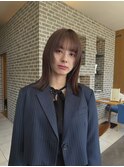顔まわりレイヤーミディアムヘア/20代/30代