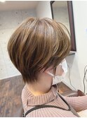 ショートボブ