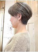 40代/50代におすすめ◎ハイライトで叶える白髪ぼかしショート