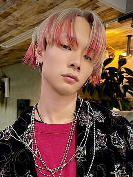 ネハス 名古屋栄店(nehus.) MEN’S HAIR/サーフカール/刈り上げセンターパート/ブリーチ