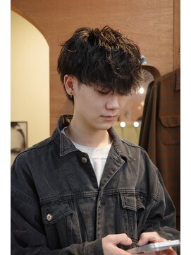 エディ(Edy) メンズマッシュ波巻きスパイラルパーマケアパーマ眉毛カット岡山