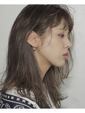 グレース(GRACE) ブルージュカラー（担当　宮本）