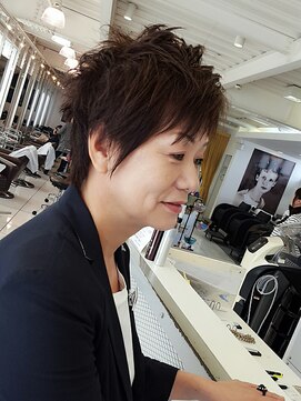 ヘアーヴィーヴル 松茂店(Hair BIVRE) ベリーショート