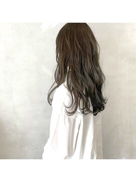 ミント(mint) 透明感オリーブグレージュ！赤み抑えます！