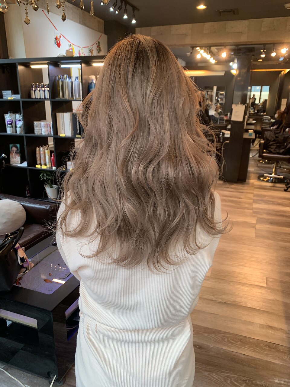 ミルクティーベージュ：L092639690｜キラ(KIRA)のヘアスタイル