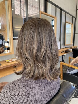 ソッカ(socca) 外ハネゆるふわボブ