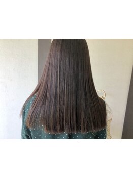 《中区》広がり、パサつきが気になる方に！くせやうねりなどのお悩みもサラツヤストレートへと導きます◎