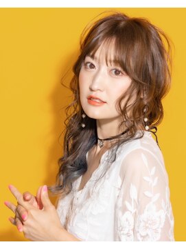 タヤ 天神店(TAYA) ☆アレンジ次第で隠すこともできるハイツートーンカラー☆