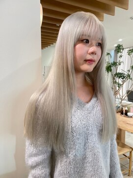 トーチ(torch) 【栄　矢場町　大須】ホワイトプラチナカラー