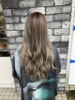 ライズ バイ レボ 柏店(RISE by REVO)&nbsp;大人かわいい/レイヤーロング/グレーベージュ/前髪パーマ/柏