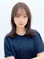 ユーフォリア 青山(Euphoria)&nbsp;韓国風サイドバング艶感くびれ外ハネミディアムヘア