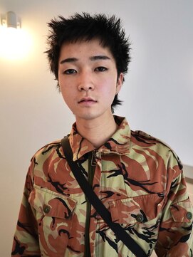 トゥコ(tuco) スパイキーショート　ツンツン　前髪あり　襟足あり　栄