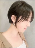 横浜西口切りっぱなしボブ外ハネボブワンカラーオリーブベージュ