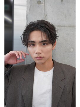 レタッチ バイ フィフス 銀座(RETOUCH by fifth) 銀座フェザーパーマセンターパートマッシュスパイラルパーマ眉毛