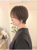 くびれショート×白髪ぼかしカラー