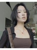 黒髪でも重く見えない/アンニュイ顔周りレイヤーボブ