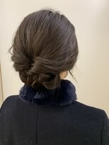 ゆるっとふわっと下にまとめて落ち着きあるスタイルです！