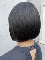 ロイジー(roijir)&nbsp;【roijir 表参道】ネイビーグレー×ミニボブ