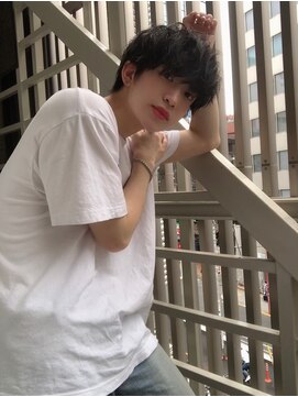 シン(syn) 黒髪マッシュ