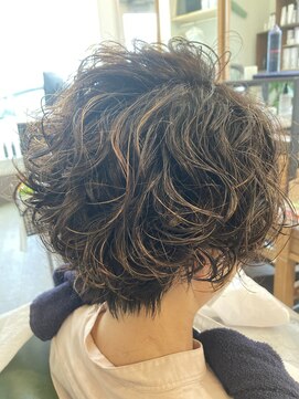 アンバー(amber) ショートパーマ