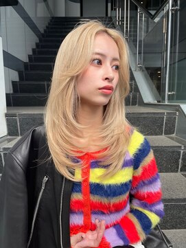 ザシェノンアオヤマ(THE CHAINON AOYAMA) ワンカールレイヤー／ブロンド／ミルクティーベージュ