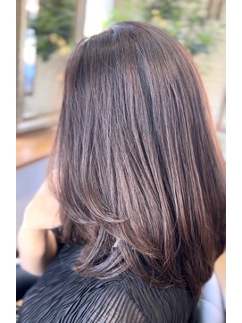 ココモ(cocomo) セミロングレイヤースタイル