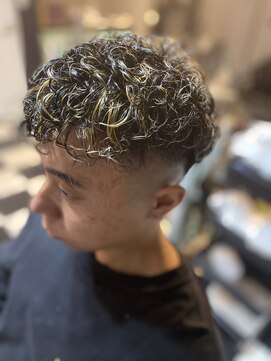 バッドバーバー 蒲田店(BAD BARBER) スペインカールショート/スキンフェード