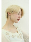 サイドに流れるレイヤーカット