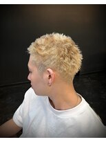 キングスマントーキョー 府中店(KINGSMAN TOKYO)&nbsp;アップバング / ツーブロック / スキンフェード 【府中】