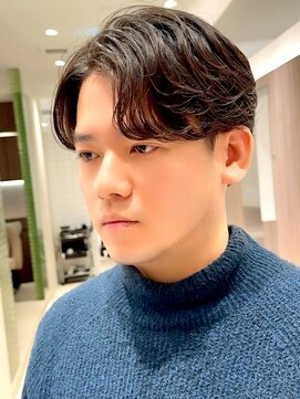 ヨリ サッポロ 札幌大通(yori SAPPORO) ニュアンスパーマ/センターパート/韓国マッシュ/ダークアッシュ