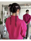 ヘアセット大人可愛い三つ編みツインお団子ヘアリボンアレンジ