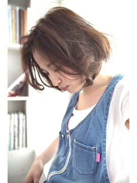 オルセン(OLSEN) 【 BALLOON HAIR 】大人ボブ×プラチナアッシュ