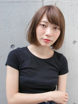 ルティア(Lutia) ナチュラルストレート　アッシュブラウン