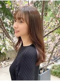 ナチュラルロングヘア　透明感カラー 顔周りカット小顔カット