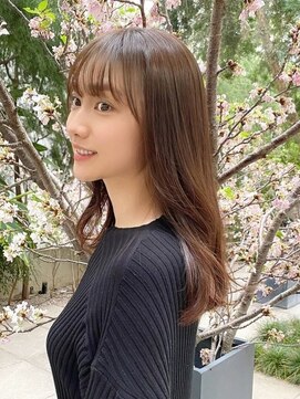 フォンズ(FONS) ナチュラルロングヘア　透明感カラー 顔周りカット小顔カット