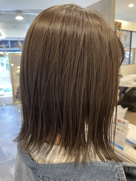 ローレン(Loren) 外ハネ×アッシュ