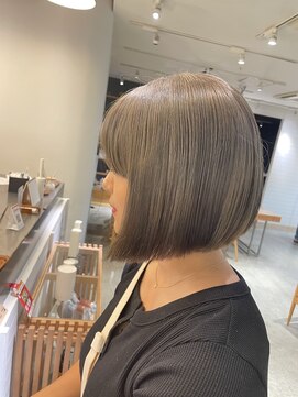 ワン 茅ヶ崎(ONE002) シルバーグレージュ