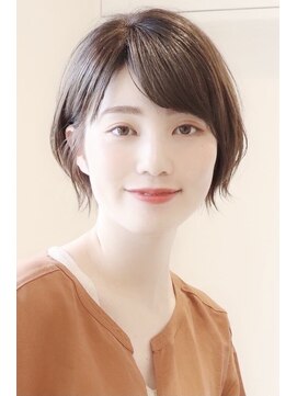 アイ(I.) 【 Ｉ. 】30代からの襟足すっきり前下がりショートボブ　川口